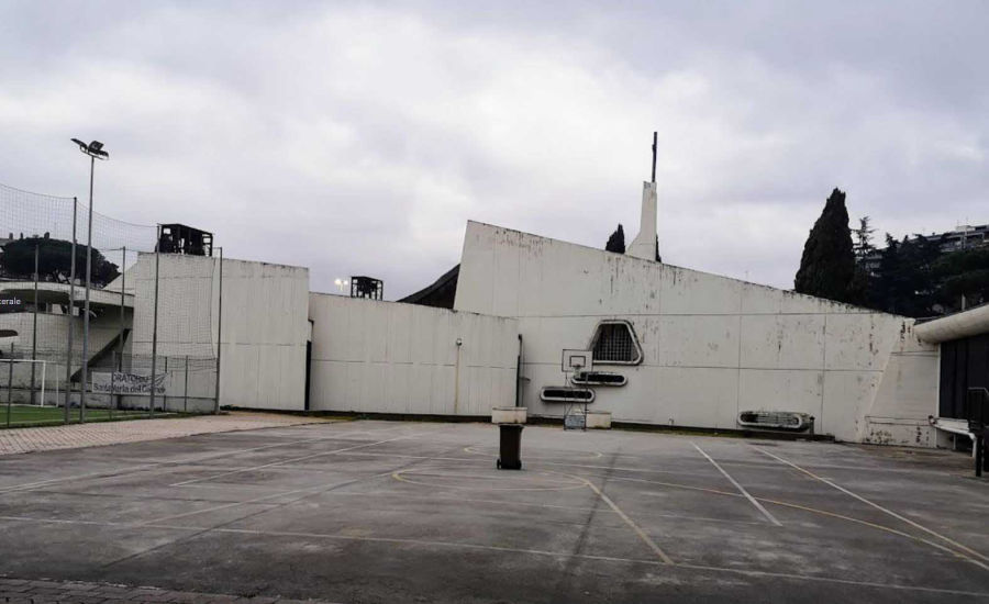 Lato destro con campetto polivalente