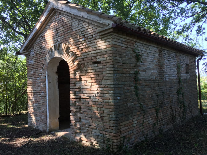 Lato destro della Chiesetta di Sant'Antonio di Padova