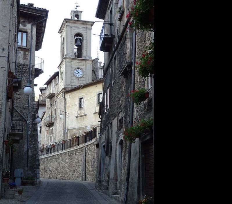 Chiesa vista da dietro