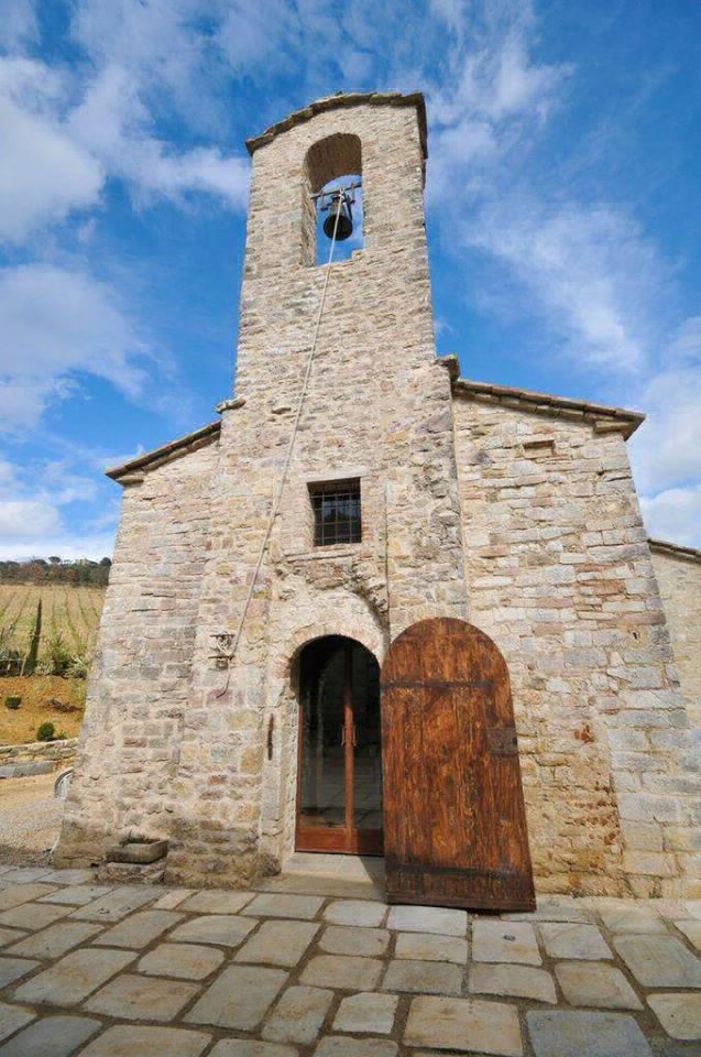 Facciata con campanile