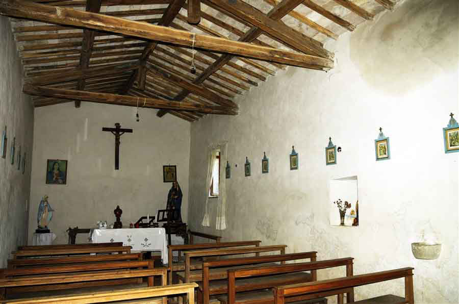 Interno e parete destra