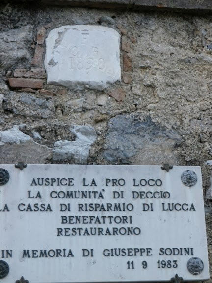 Lapide all'esterno della Chiesa