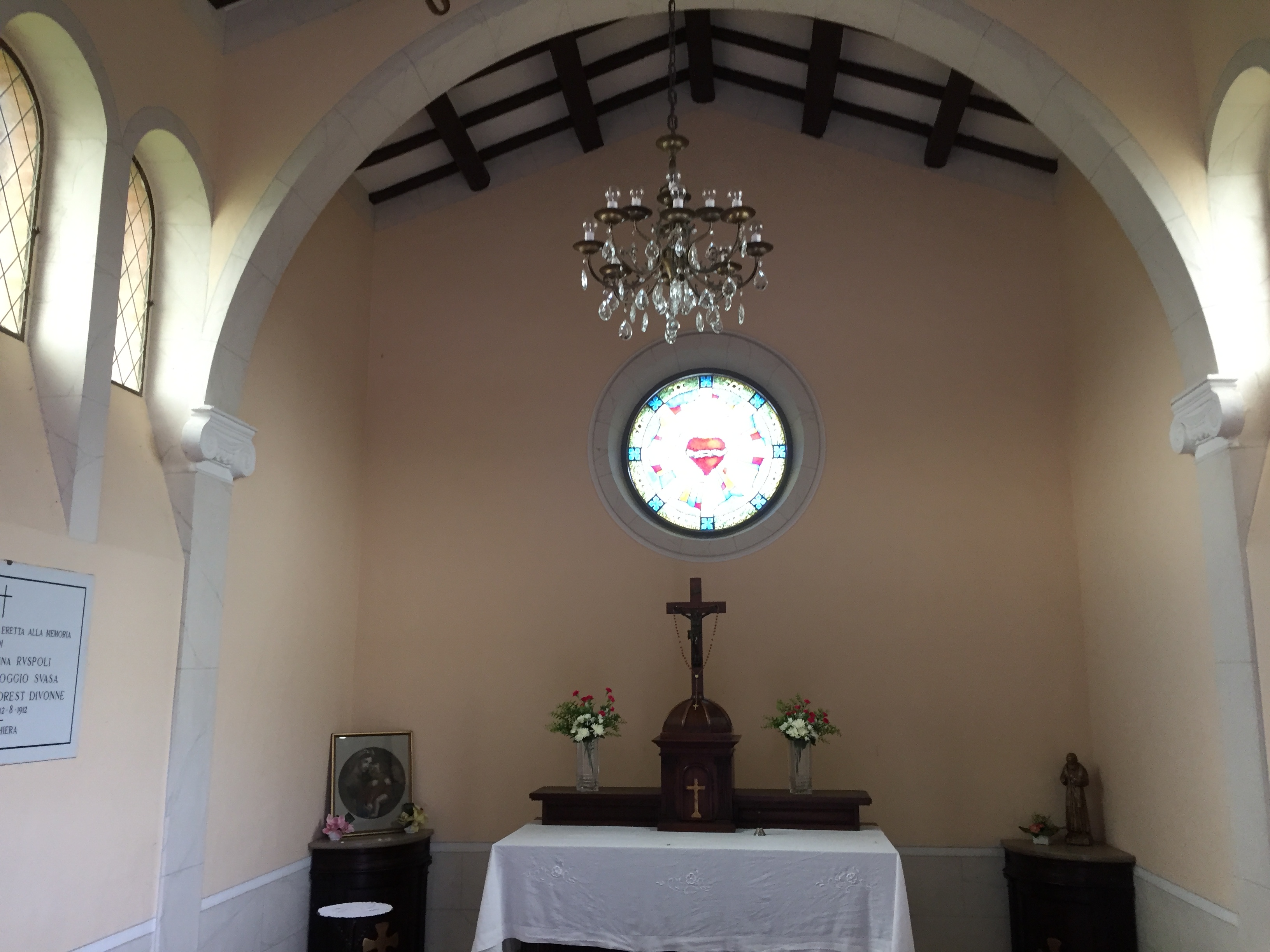 Interno della Chiesetta