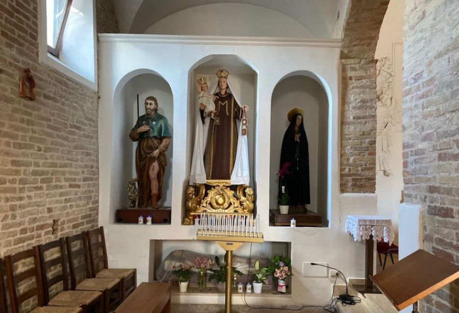 Statua B.V. Carmelo e altre