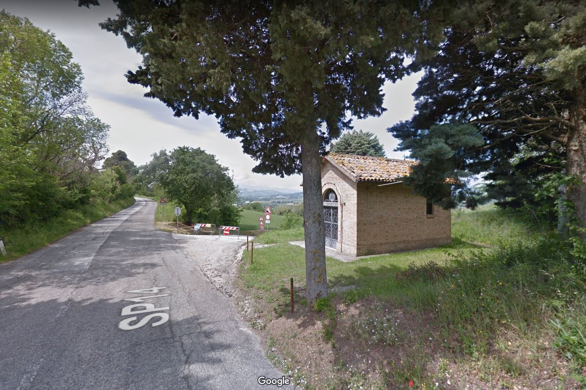 Chiesetta vista dalla SP 14