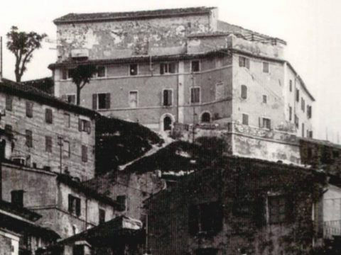 Chiesa dI Santa Maria del Carmine, complesso conventuale visto dal porto prima della guerra