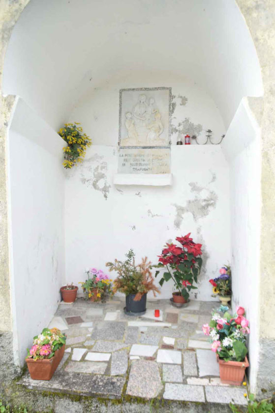 Maestà n. 2 - Interno cappelletta