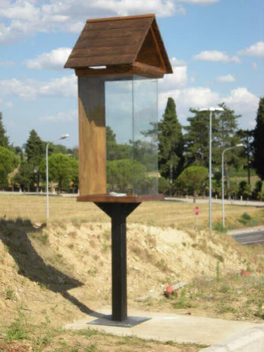 Vista laterale sinistra della nuova edicola (dal sito FAM1885-Facebook)