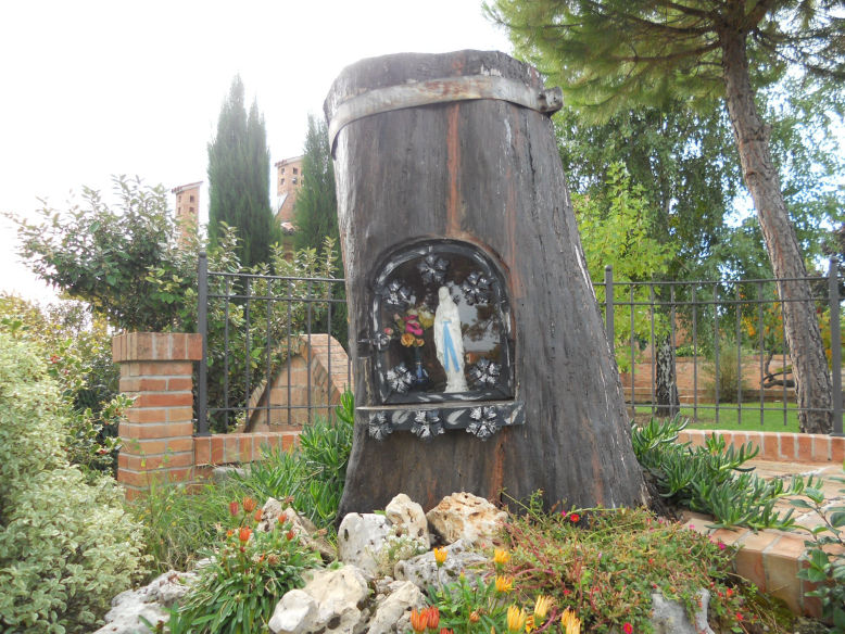 Edicola Madonna di Lourdes