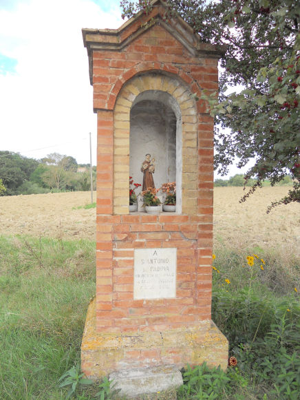 Particolare dell'edicola di Sant'Antonio di Padova