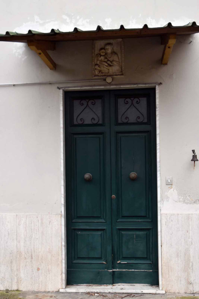 Abitazione privata dove si trova la Maestà