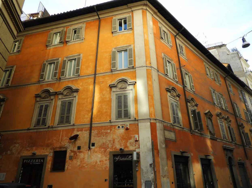 Angolo di Via Serviti