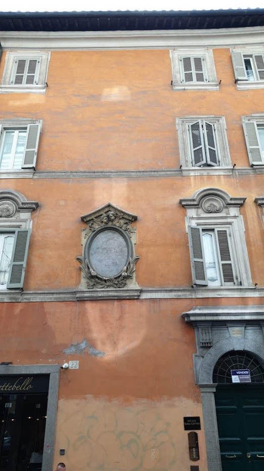 Vista frontale dell'Edicola