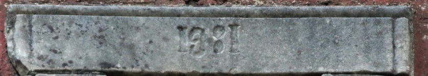 Iscrizione sopra la formella