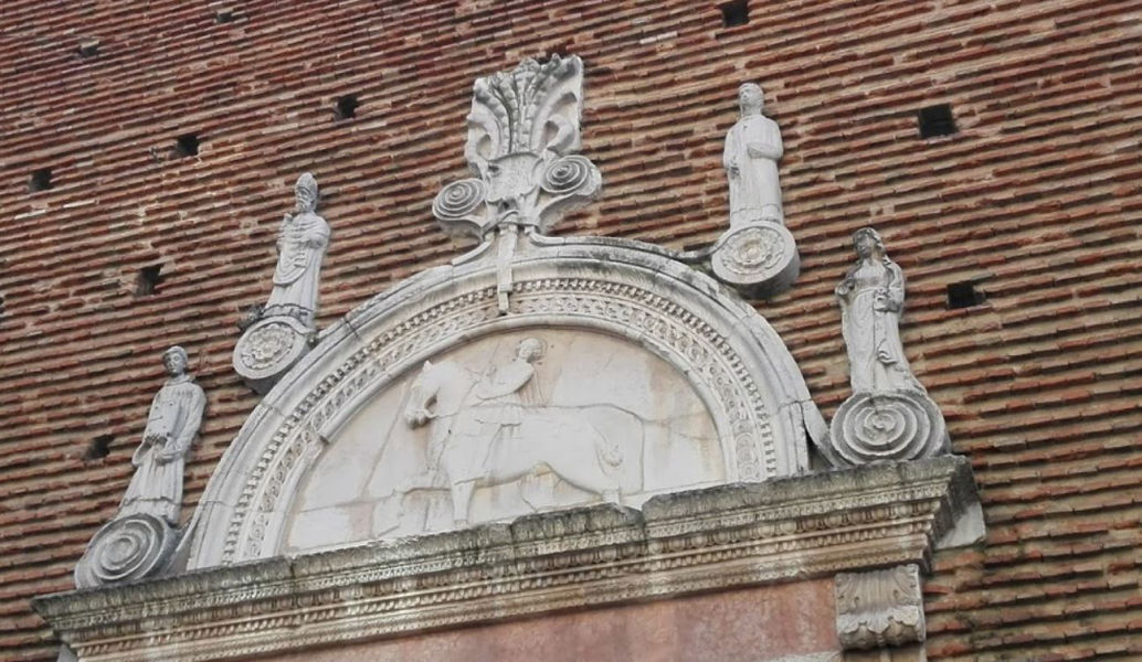 Portale con le glorie della famiglia Ordelaffi