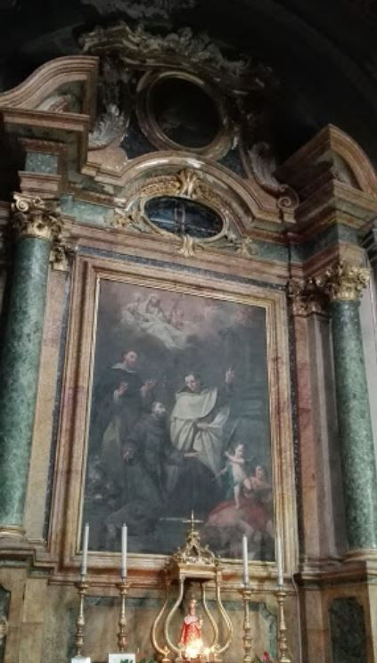 Altare cappella laterale