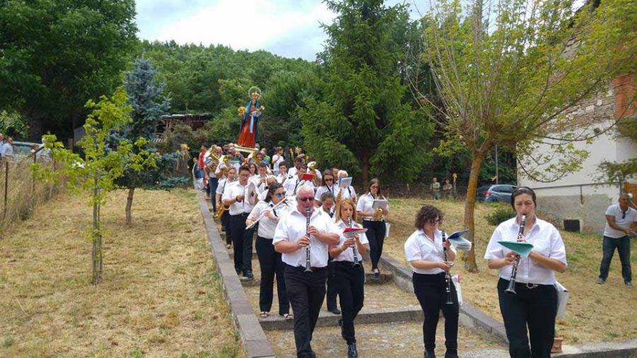 Statua del Carmine in processione