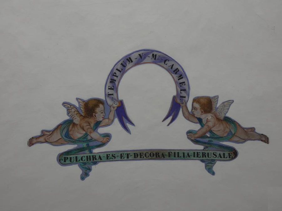 Pittura sulla volta del soffitto