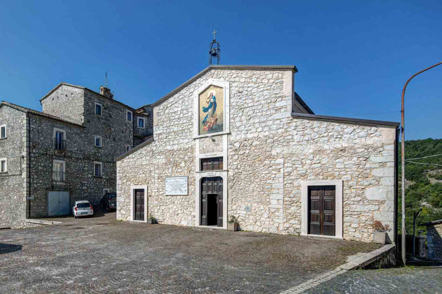 Facciata vista dal lato destro