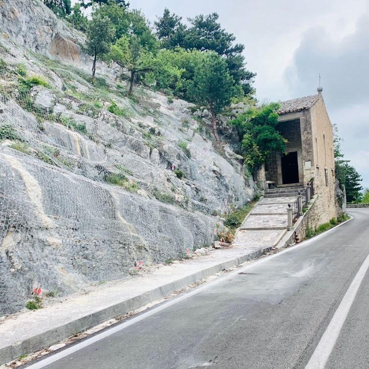 Vista dalla strada provinciale