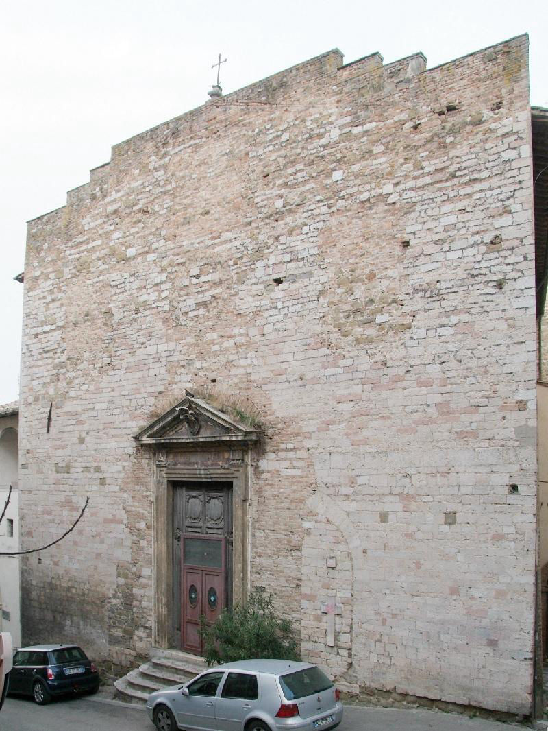 Facciata con portale