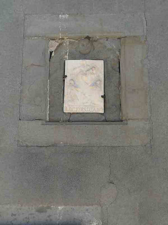 Formella incastonata