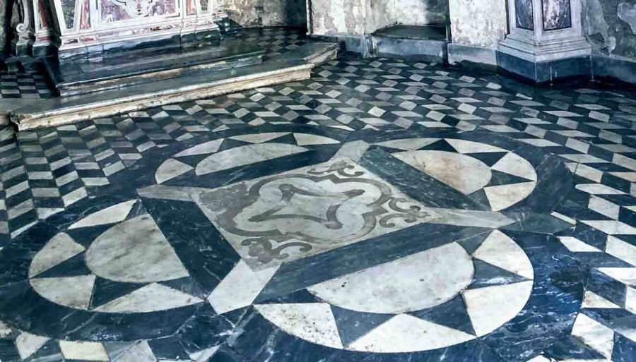 Pavimento in marmo