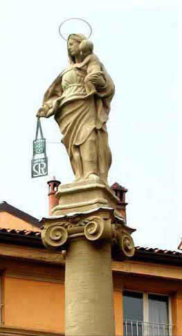 Statua Madonna del Carmine