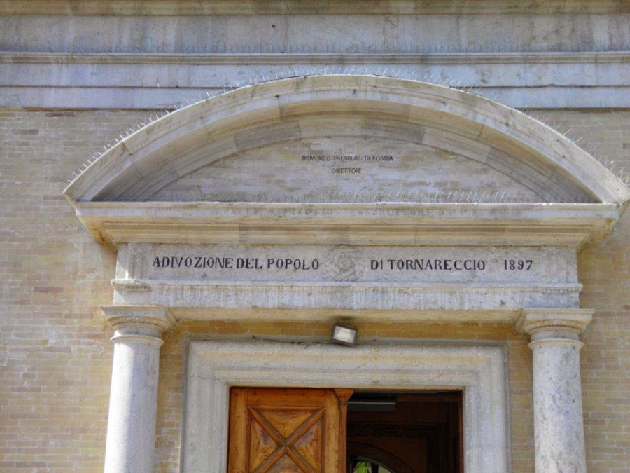 Lunetta sopra il portale