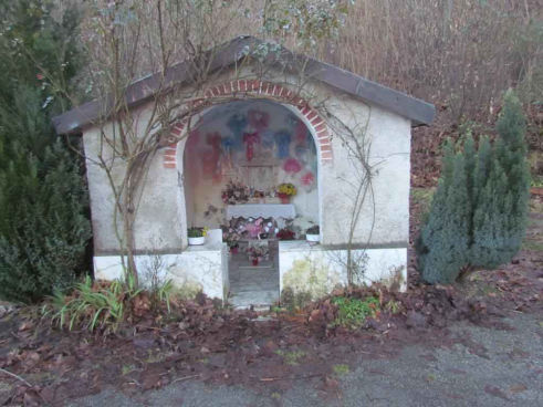 Edicola Sacra della Madonna col Bambino e Santi