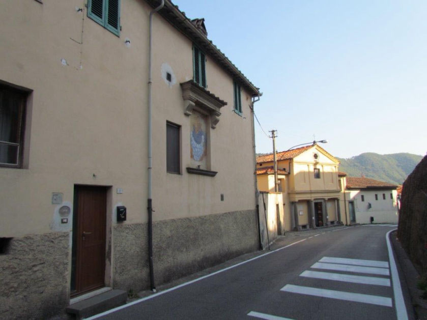 Via Castello